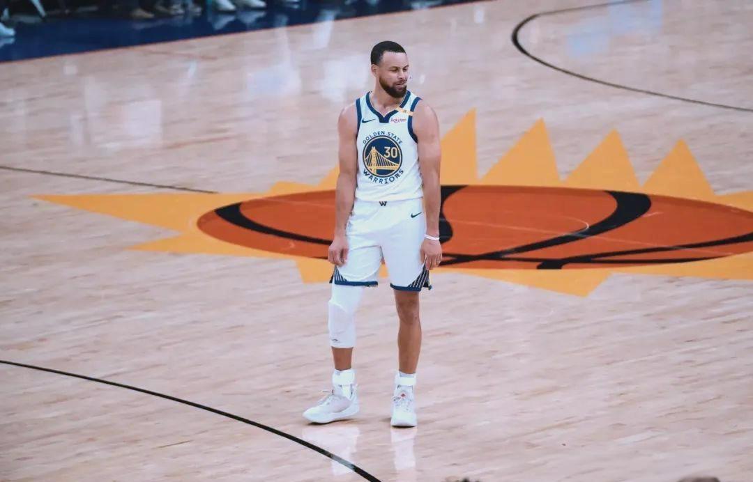 NBA总决赛关键时刻再迎强敌，金州勇士内部沟通，主帅态度：悬念犹存，赛程密集仍需轮换的简单介绍-开元娱乐